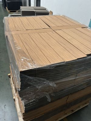 럭셔리 시리즈 500x500 WPC 바닥재: 장인정신이 탁월함을 정의합니다