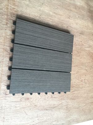 가정 옥외 WPC 갑판은 30x30CM 자연적인 나무 보기를 가진 튼튼한 DIY 마루를 타일을 붙입니다