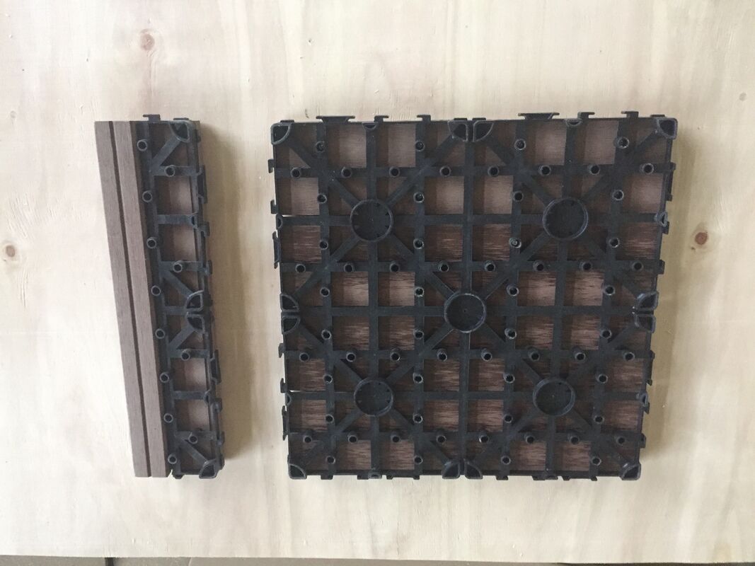 가정 옥외 WPC 갑판은 30x30CM 자연적인 나무 보기를 가진 튼튼한 DIY 마루를 타일을 붙입니다